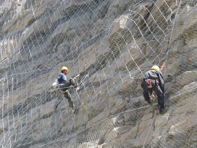 山體滑坡防護(hù)網(wǎng)